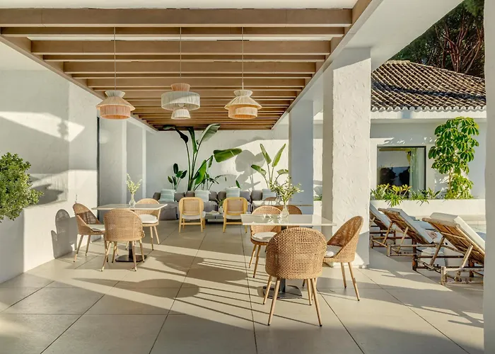 فيلة Anfitrion &