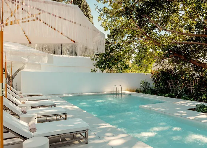 Anfitrion & ماربيا