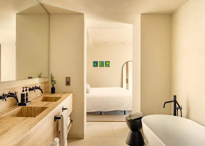 Anfitrion & فيلة *