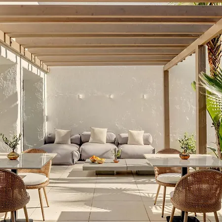 Anfitrión Villas&suites *