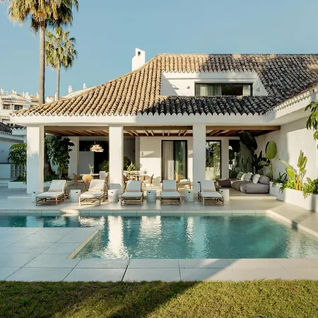 Anfitrión Villas&suites