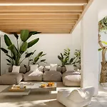 Anfitrión Villas&suites *